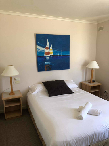 Bedroom 2, Lakes Jakaranda Holiday Units, E. Gippsland - Bairnsdale