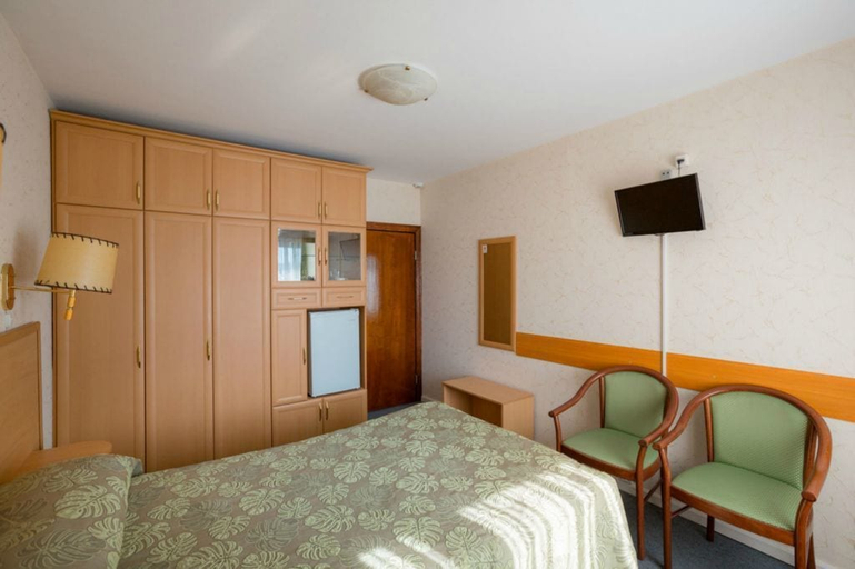 Bedroom 2, Hotel Intourist Khabarovsk, Khabarovskiy rayon