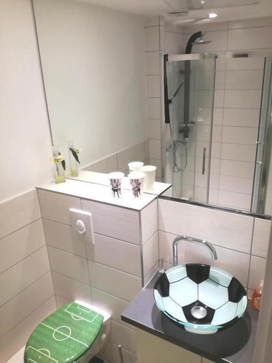 Bathroom 3, Pension Carmen, Neuwied