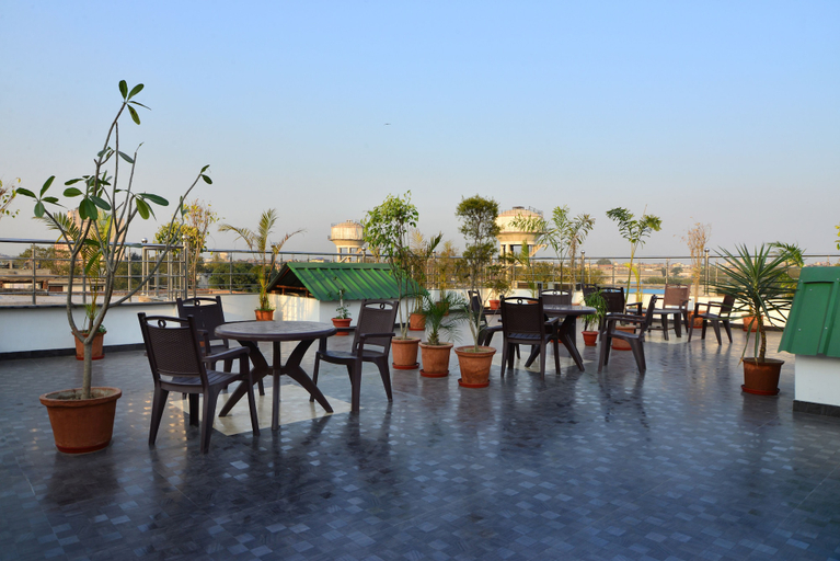 Food & Drinks 3, Hotel Srivinayak, Delhi