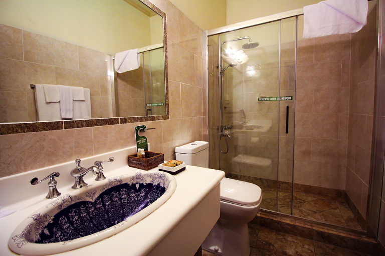 Bathroom 5, Grenadine House