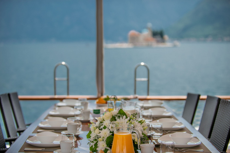 Food & Drinks 5, Dm Yachting - 7 Night Cruise Sun-Sun