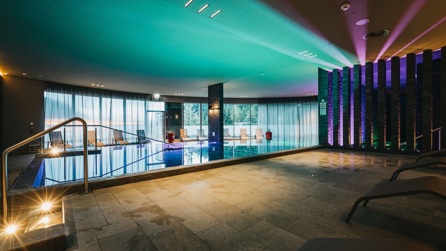 Sport & Beauty 5, Peaks Place, Surselva