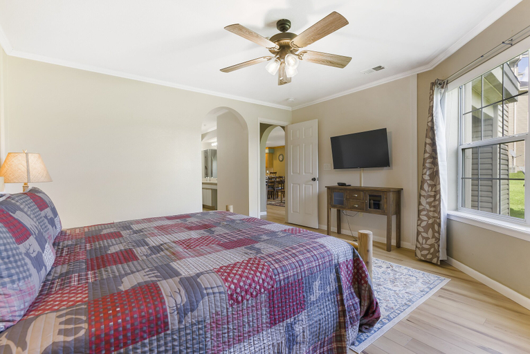 Bedroom 5, The Golf Lodge, Taney