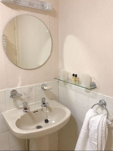 Bathroom 3, White Court Llandudno, Conwy