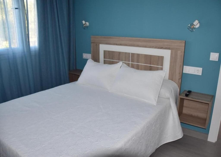 Bedroom 2, Apartamentos Lusitania, Badajoz