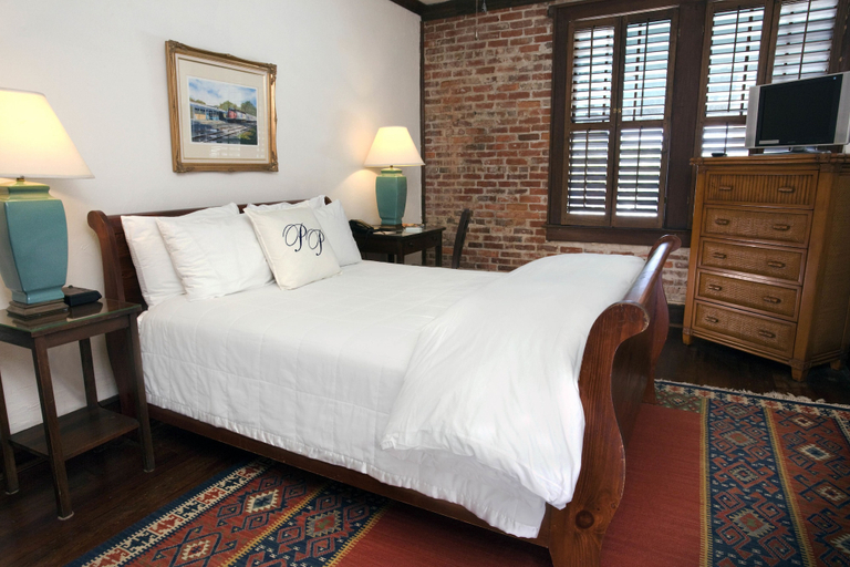 Bedroom 3, Park Plaza Hotel, Orange