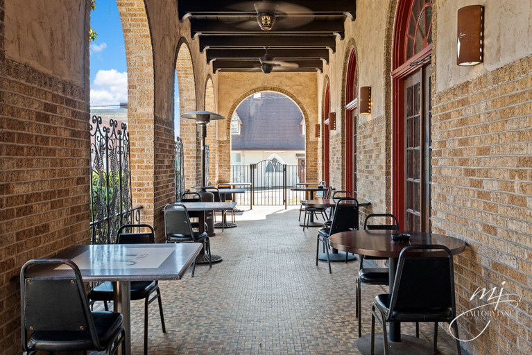 Food & Drinks 5, Hotel Seville, Boone