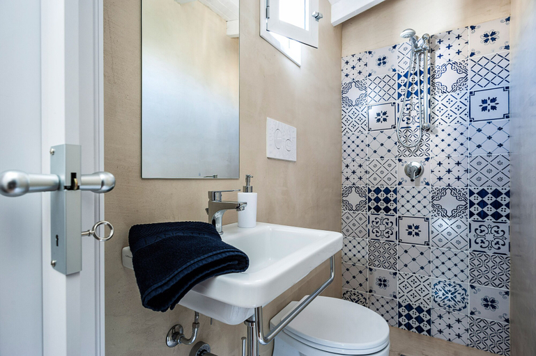 Bathroom 4, Casa Marsala 2, Trapani