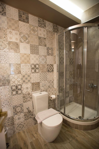 Bathroom 5, Villa Vilielmini, Epirus