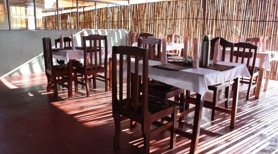 Food & Drinks, Boulevard Excelsior Motel, Fort Portal