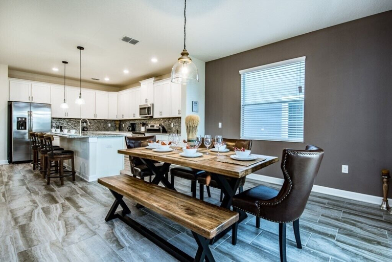 Food & Drinks 4, 6 Bdrm 5 Bath Golf Resort, Osceola