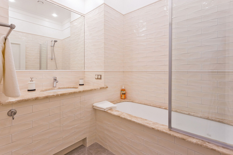 Bathroom, ImperialApart Plaza, Sankt-Peterburg gorsovet