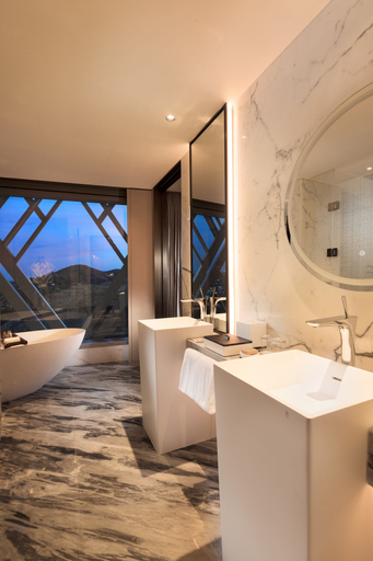 Bathroom 5, Hilton Port Moresby Hotel & Residences, National Capital District