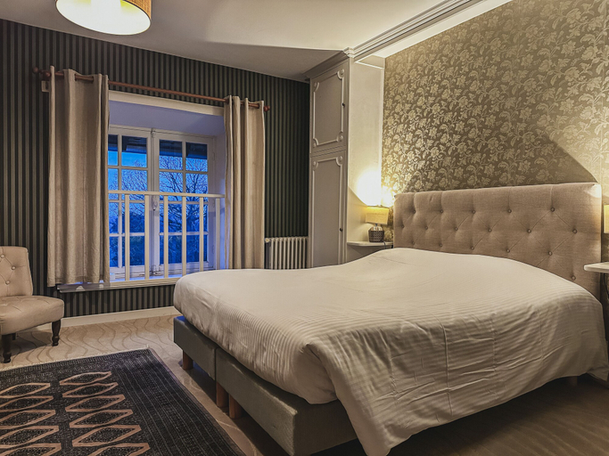 Bedroom 2, Château de la Roque, Manche