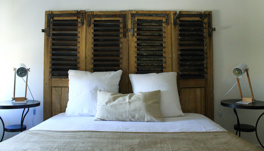Bedroom 5, O'Lodge, Loire