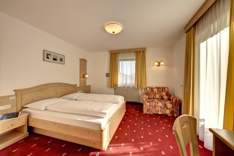 Bedroom 5, Sporthotel Kalcherhof, Bolzano