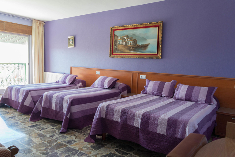Bedroom 3, Hotel Galicia, Pontevedra