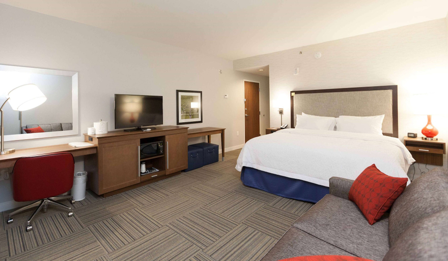 Bedroom 2, Hampton Inn Emerson LakePoint, Bartow