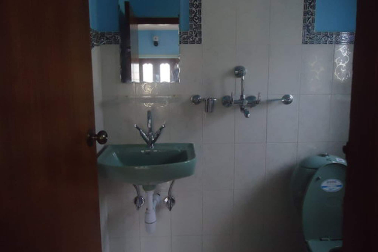 Bathroom, Hotel Pride and Spa, Dhaualagiri