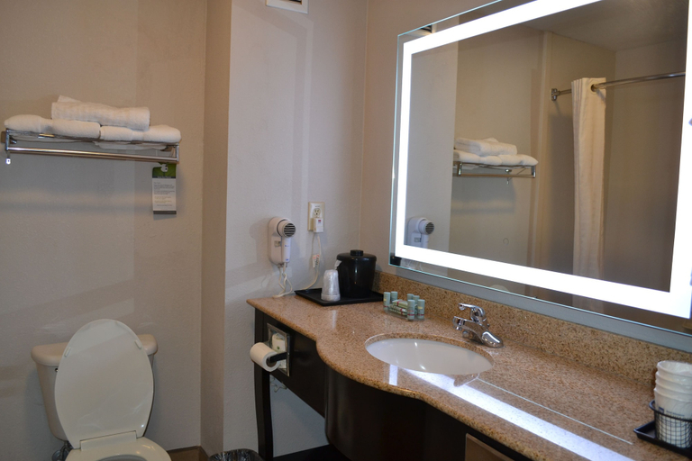 Bathroom 4, Days Inn by Wyndham Laurel MS, Jones