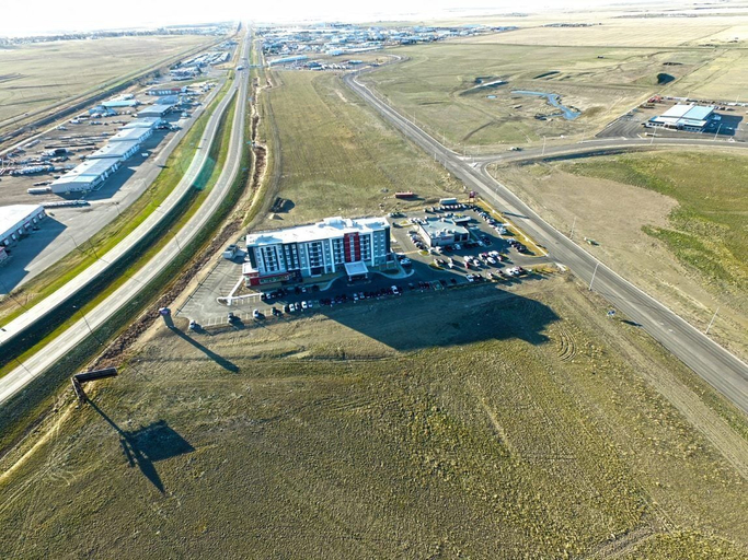 Exterior & Views 2, Hampton Inn & Suites by Hilton Medicine Hat, Division No. 1