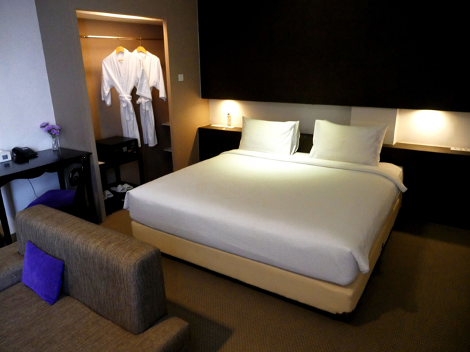 Bedroom 5, Sapphire Sky Hotel Karawaci Tangerang (formerly Yasmin Hotel Karawaci), Tangerang