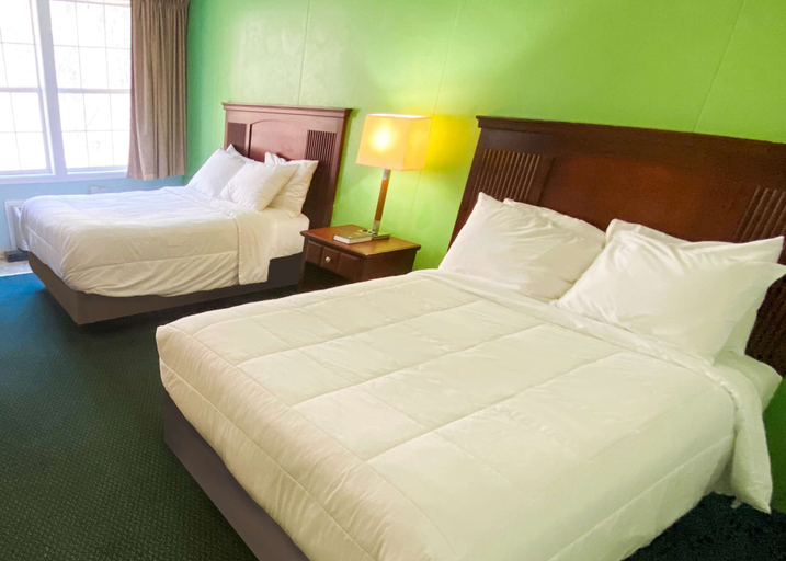 Bedroom 3, Knights Inn Lake City, Columbia