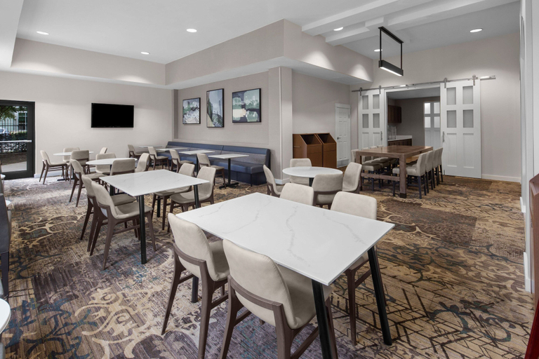 Food & Drinks 5, Residence Inn by Marriott Fort Worth Cultural District, Fort Worth
