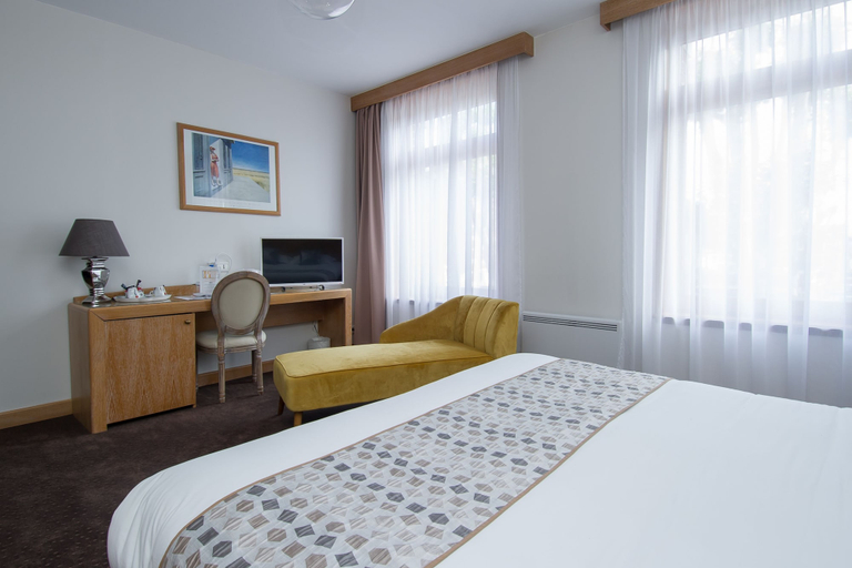 Bedroom 4, Hotel Eden, Pas-de-Calais