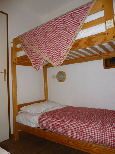 Bedroom 2, Azureva La Clusaz les Aravis, Haute-Savoie