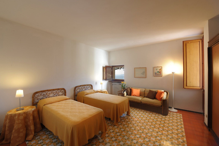 Bedroom 2, Villa Valeria, Salerno