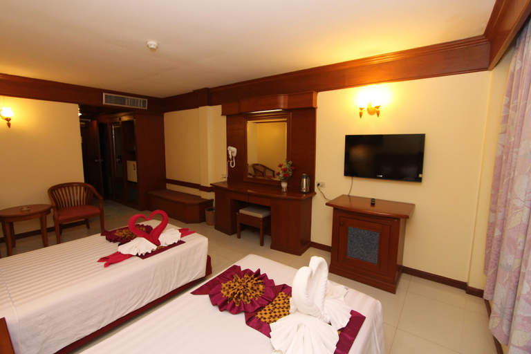 Bedroom 3, Camelot Hotel Pattaya, Pattaya