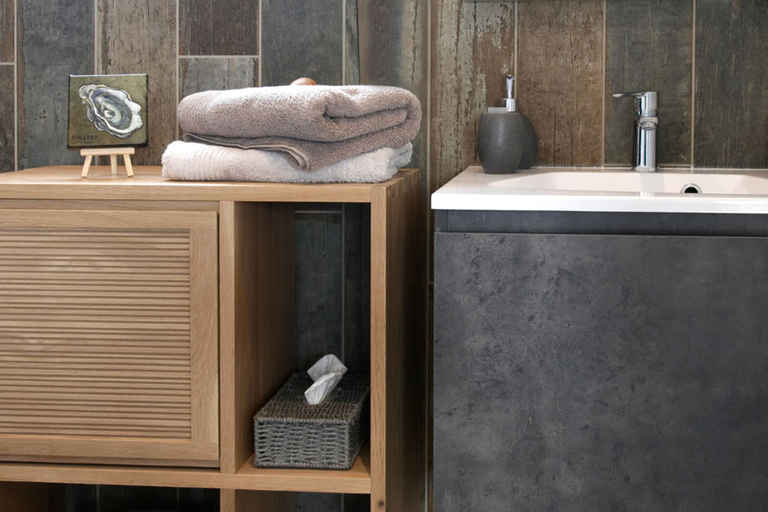 Bathroom, La Lisière du Bétey, Gironde