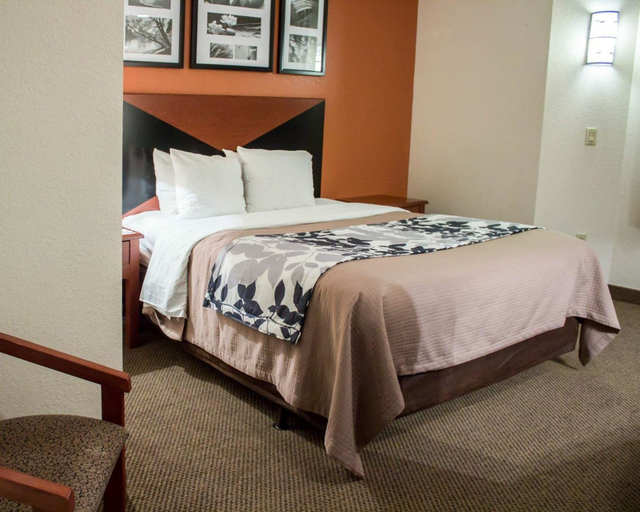 Bedroom 3, Sleep Inn Pelham Oak Mountain, Shelby