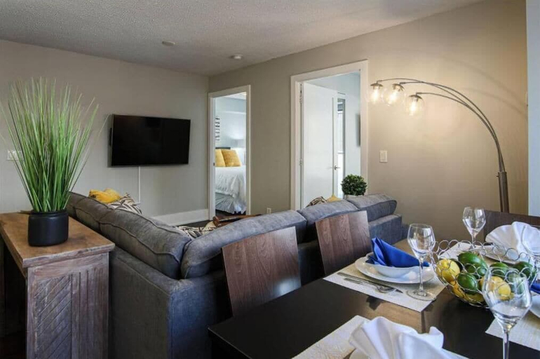 Others 5, Skyline Suites - Next to MTCC, ACC & CN Tower, Toronto