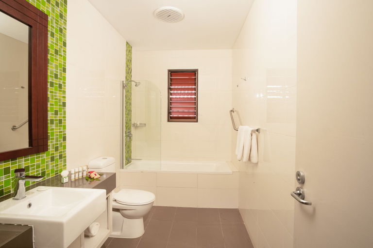 Bathroom 4, First Landing Beach Resort and Villas, Ba