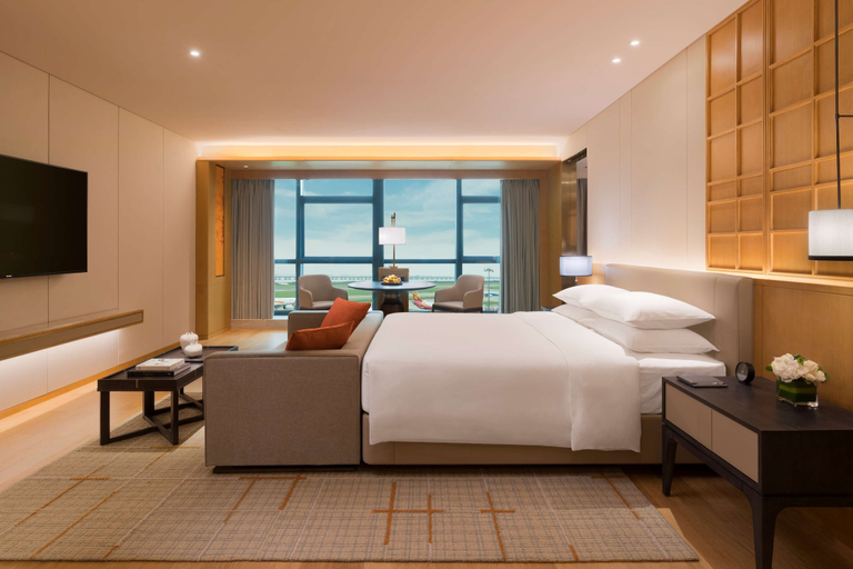 Bedroom 4, Hyatt Regency Shenzhen Airport, Shenzhen