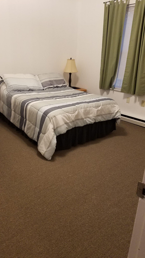 Bedroom 2, Becket Motel, Berkshire