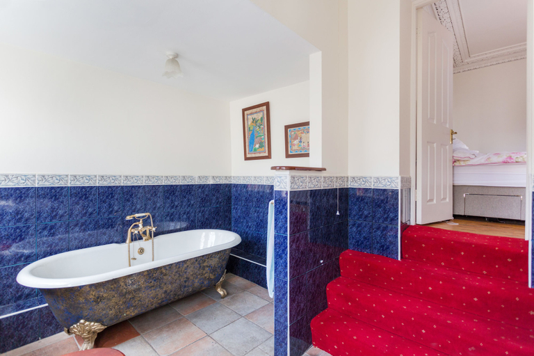 Bathroom 4, James Joyce Suite - hiphipstay, Dublin