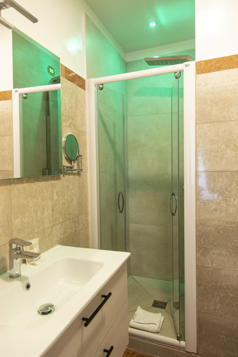 Bathroom 4, Hotel 53 Cinquantatre, Roma