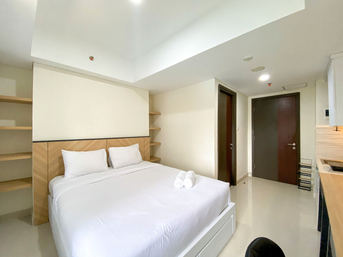 Bedroom 1, Cozy and Minimalist Studio at Pollux Chadstone Apartment By Travelio, Cikarang
