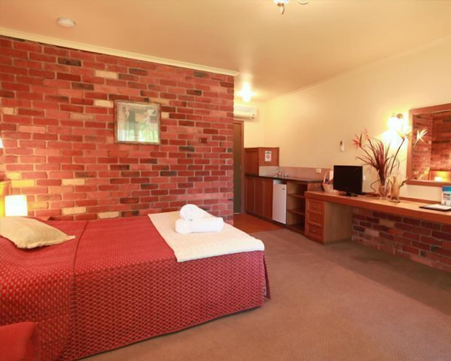 Bedroom 3, Mansfield Valley Motor Inn, Mansfield