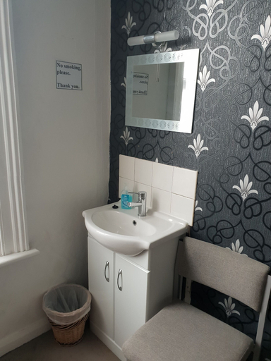 Bathroom, Marlborough Hotel, Kingston upon Hull