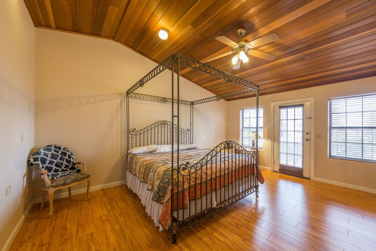 Bedroom 3, Inside Yosemite Sierra Blossom, Mariposa