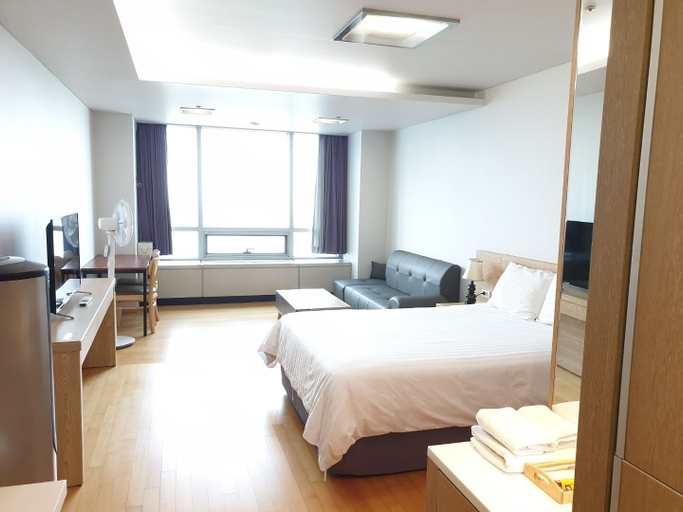 Bedroom 5, Goodday Airtel, Jung