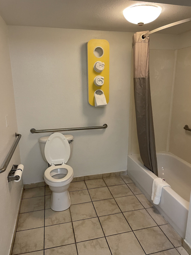 Bathroom 4, Motel 6 Pooler, GA - Savannah Airport, Chatham