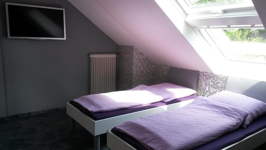 Bedroom 4, Pension Hainbuch, Harburg