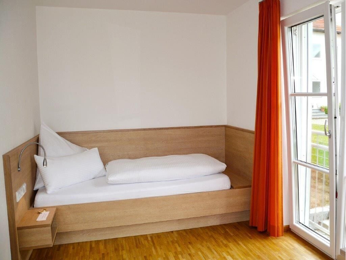 Bedroom 2, Apparthotel Ampertal, Freising