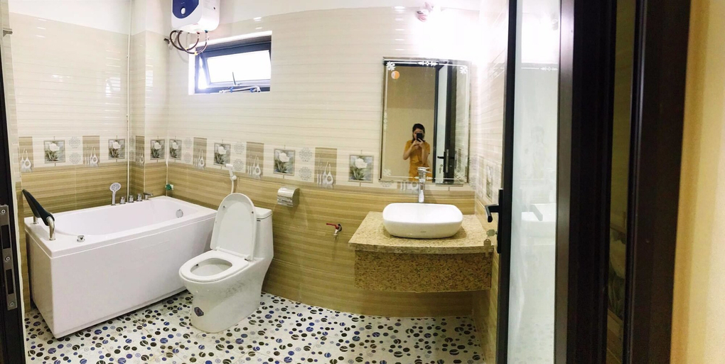 Bathroom 4, Ruby Hotel, Vĩnh Yên